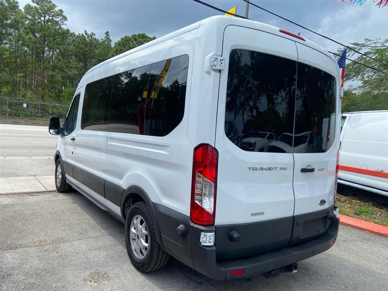 Ford Transit 350 Wagon Med. Roof XLT w/Sliding Pass. 148-in. WB 2016