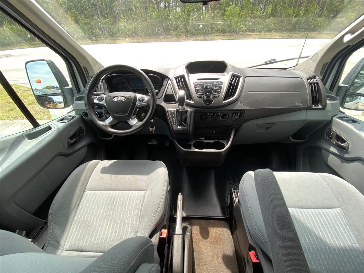 Ford Transit 350 Wagon Med. Roof XLT w/Sliding Pass. 148-in. WB 2016