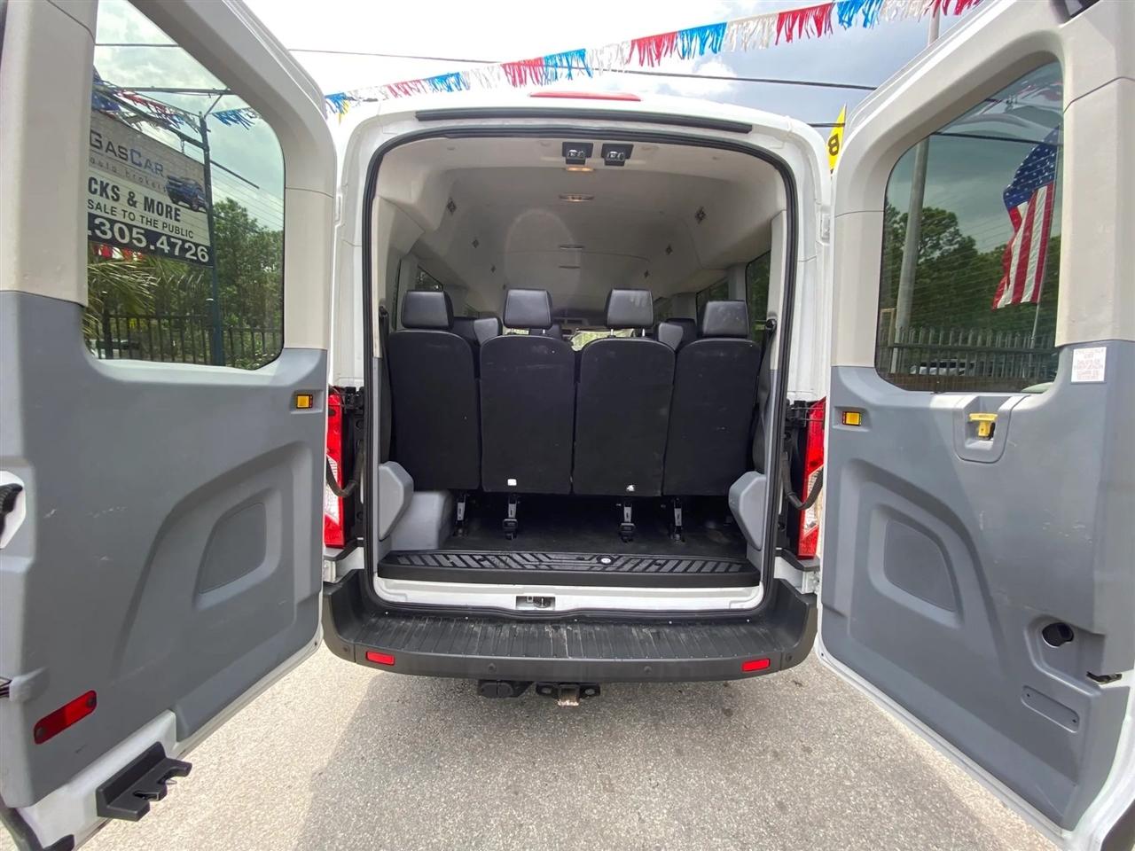 Ford Transit 350 Wagon Med. Roof XLT w/Sliding Pass. 148-in. WB 2016