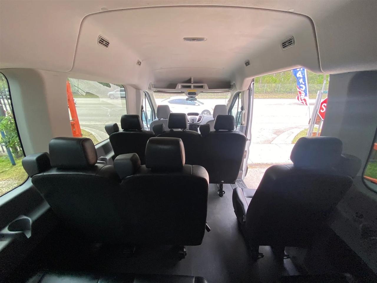 Ford Transit 350 Wagon Med. Roof XLT w/Sliding Pass. 148-in. WB 2016