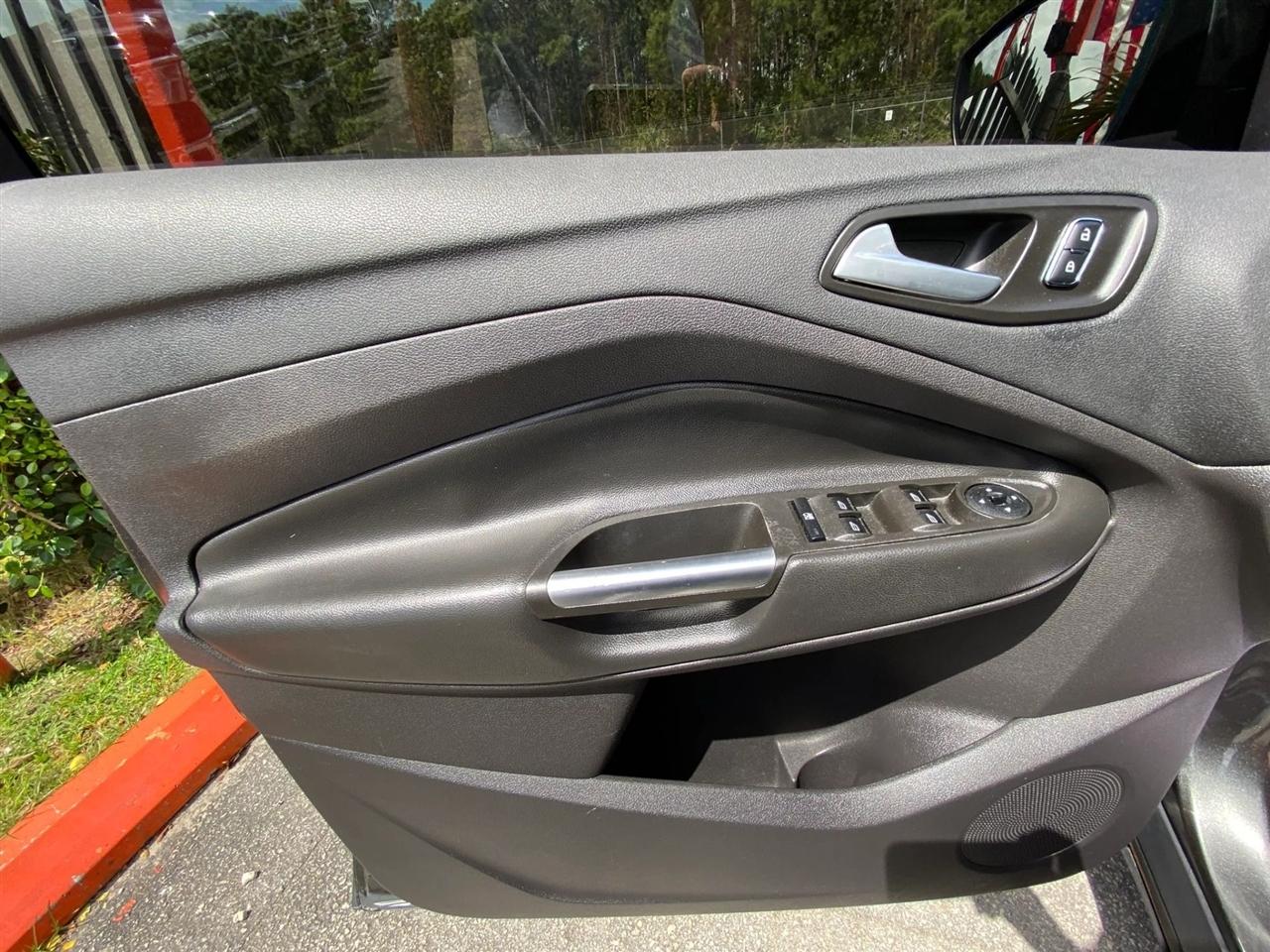 Ford Escape SE FWD 2016