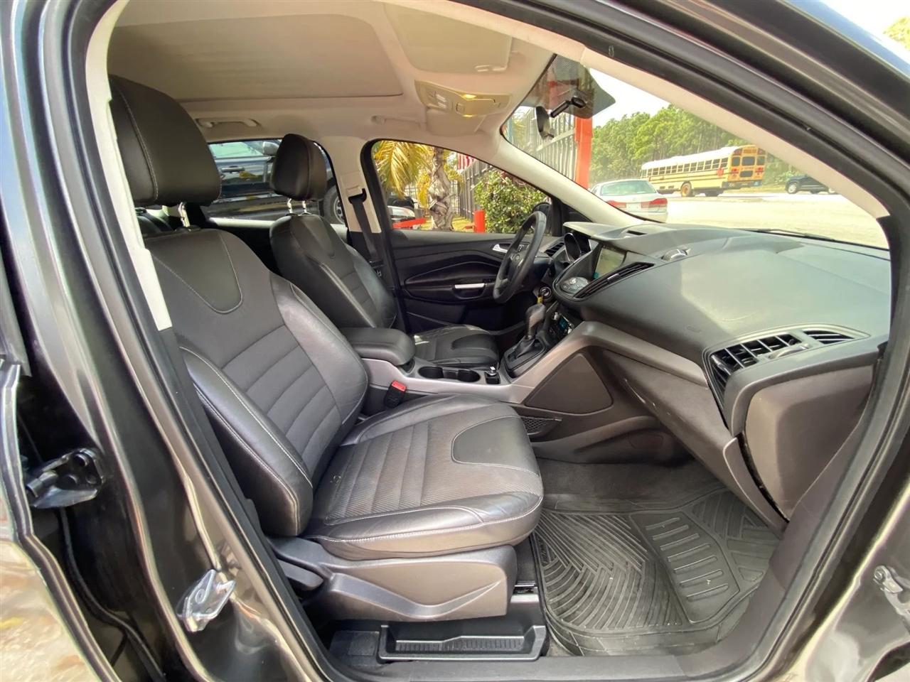 Ford Escape SE FWD 2016