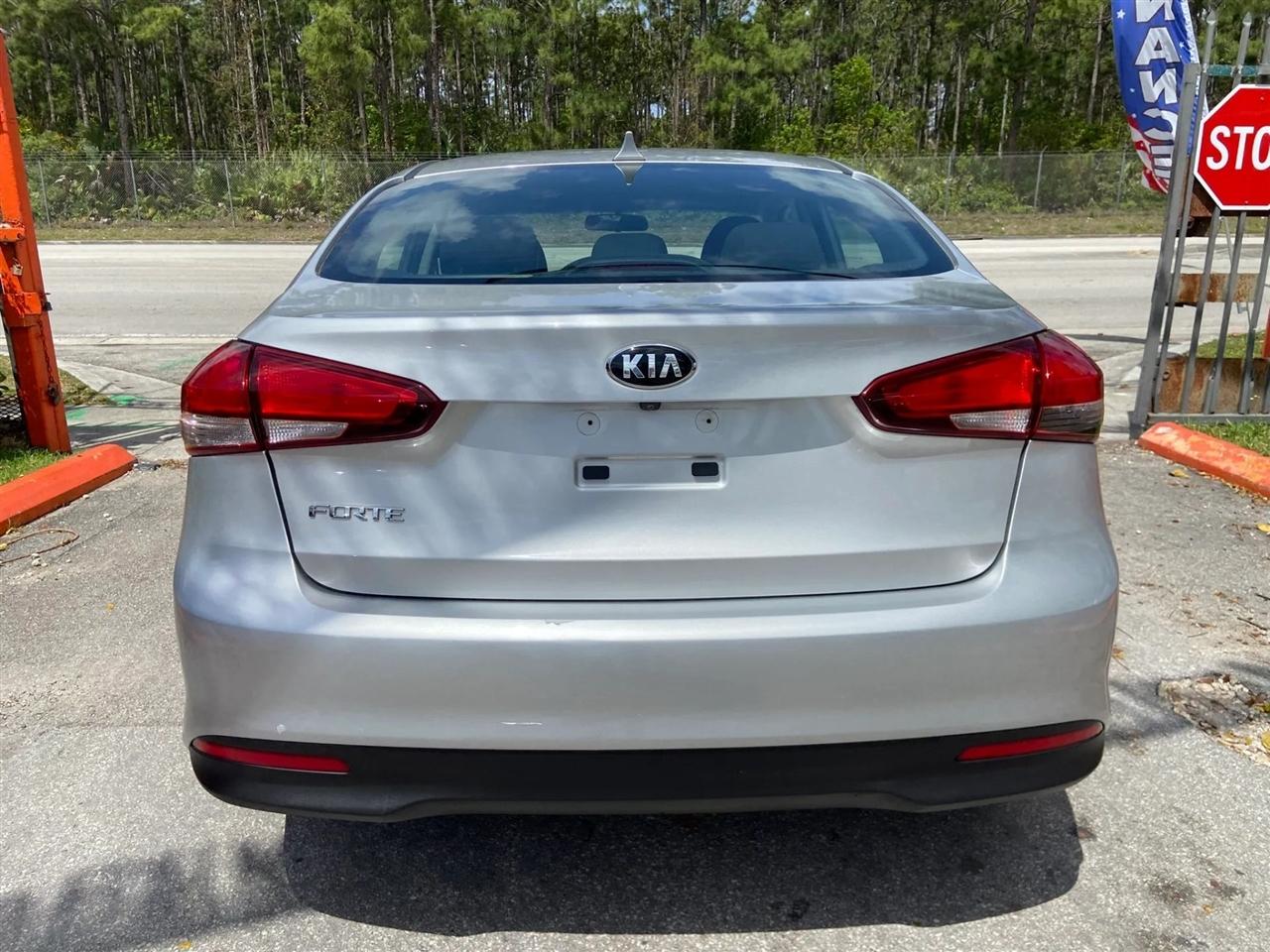 Kia Forte LX 6A 2018