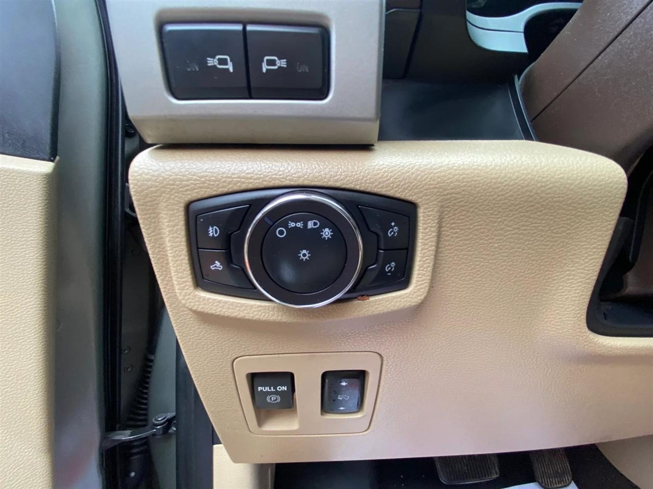 Ford F-150 Lariat SuperCrew 5.5-ft. Bed 4WD 2019