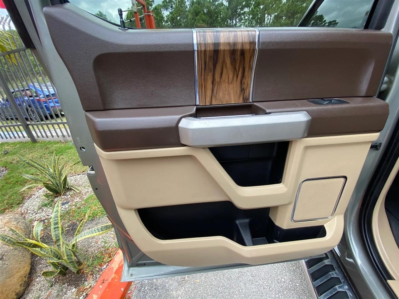 Ford F-150 Lariat SuperCrew 5.5-ft. Bed 4WD 2019