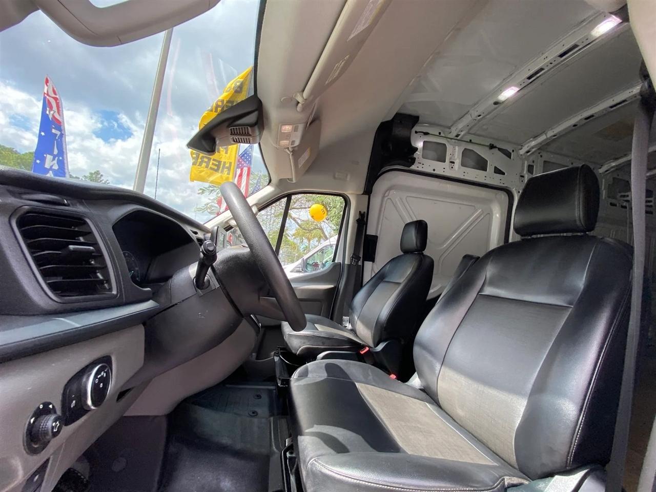 Ford Transit 250 Van High Roof w/Sliding Pass. 148-in. WB EL 2022