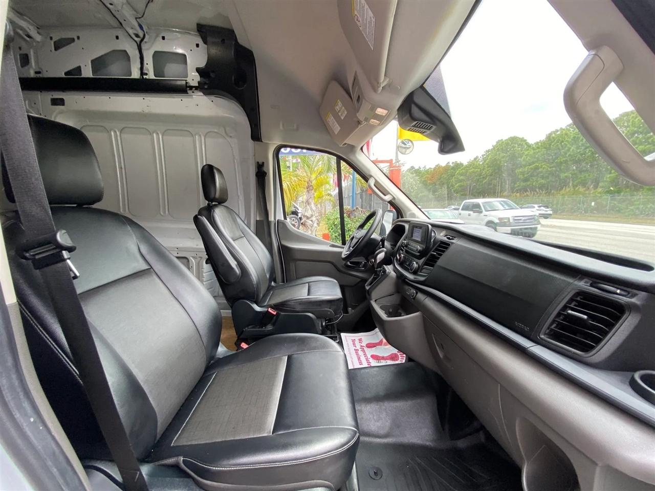 Ford Transit 250 Van High Roof w/Sliding Pass. 148-in. WB EL 2022