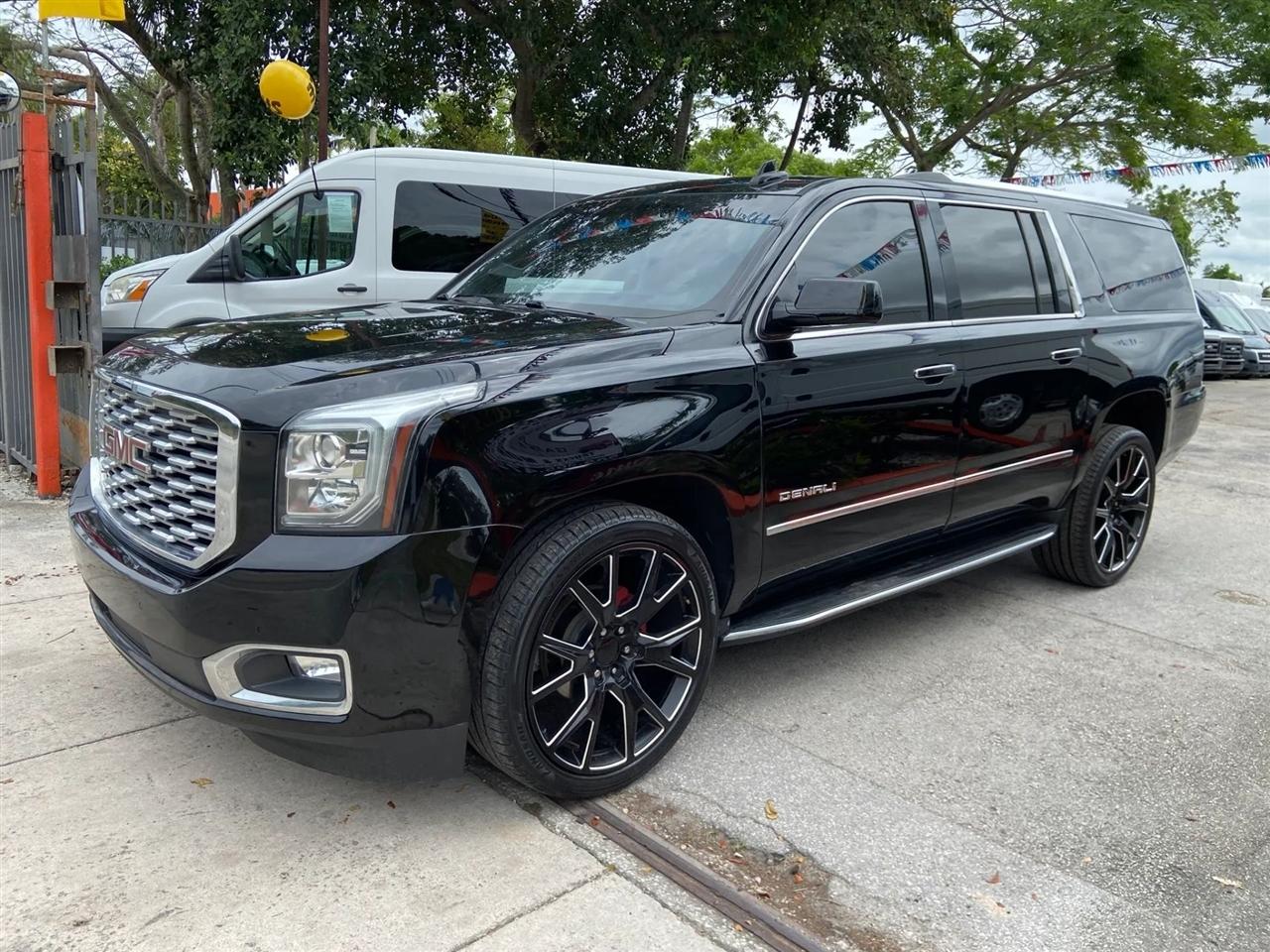 GMC Yukon XL Denali 4WD 2018