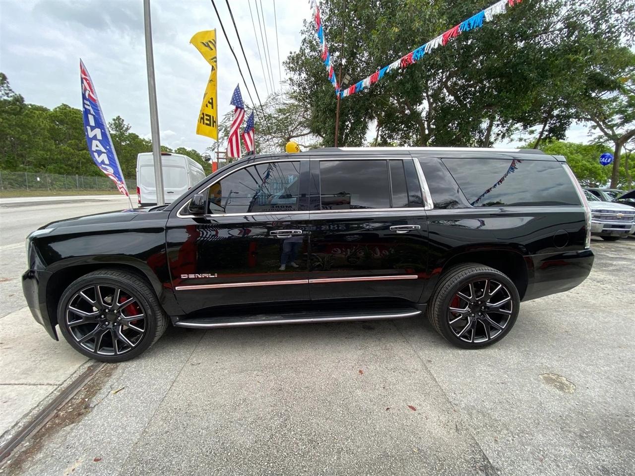 GMC Yukon XL Denali 4WD 2018