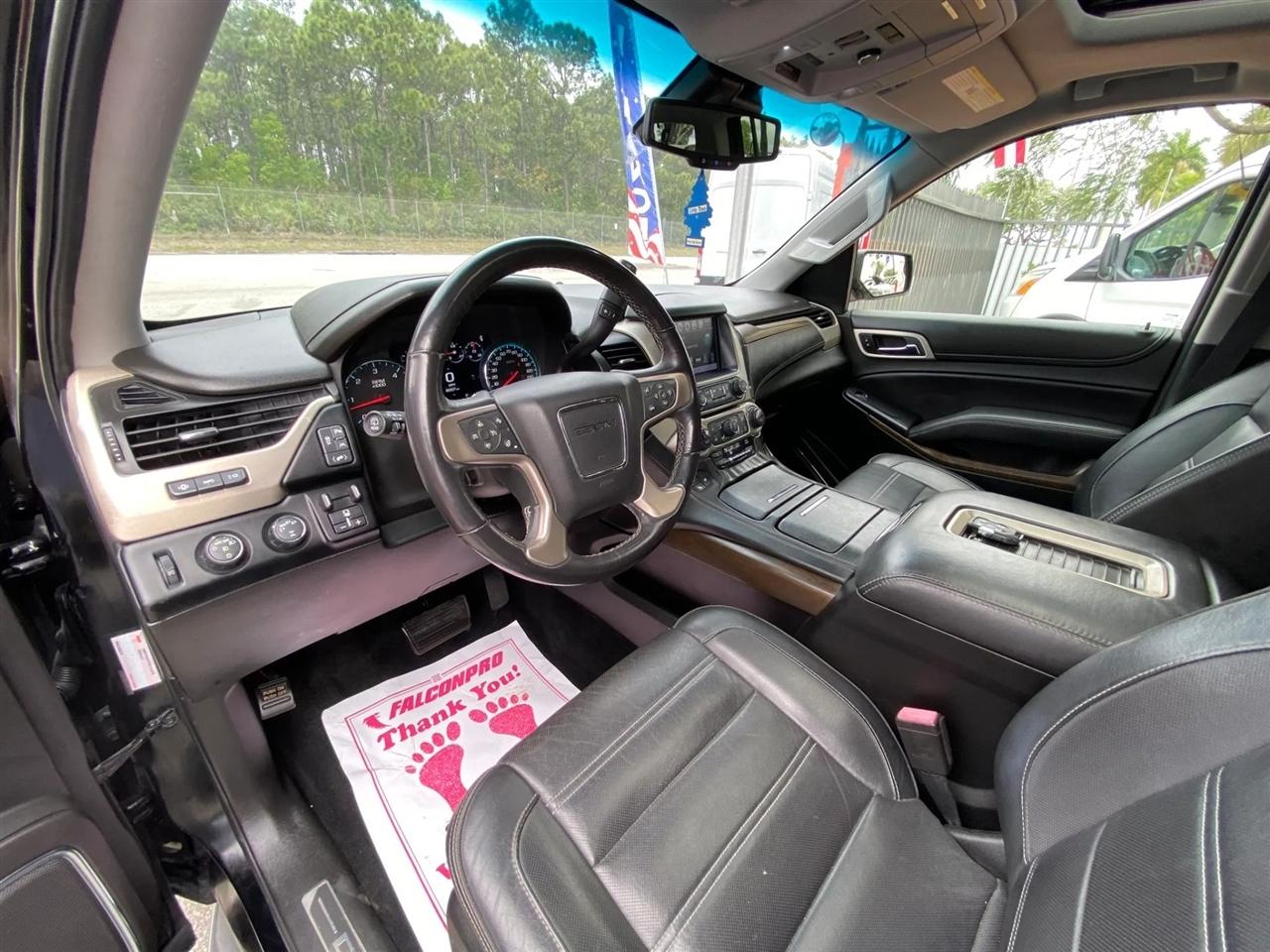 GMC Yukon XL Denali 4WD 2018