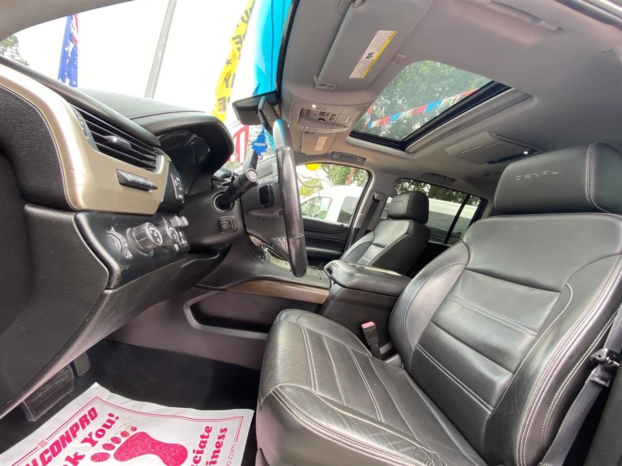 GMC Yukon XL Denali 4WD 2018