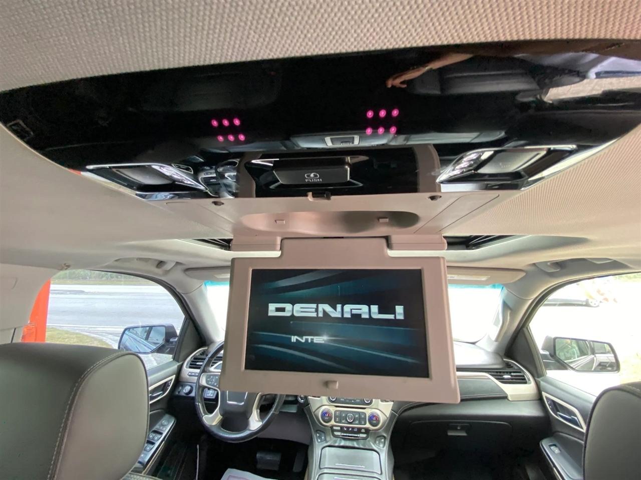 GMC Yukon XL Denali 4WD 2018