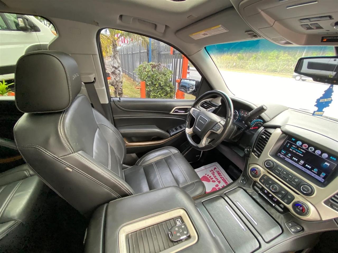 GMC Yukon XL Denali 4WD 2018