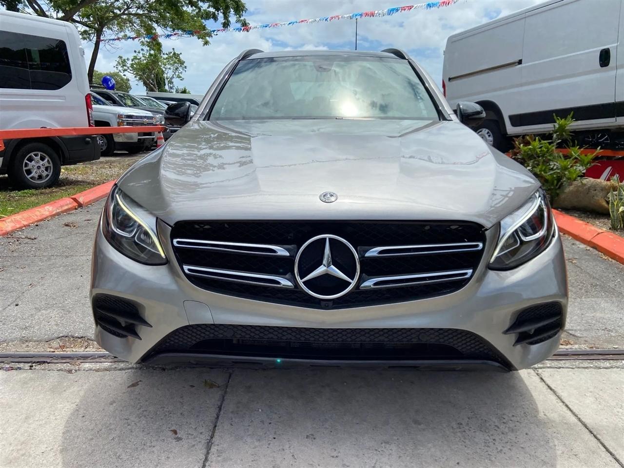 Mercedes-Benz GLC-Class GLC300 2019