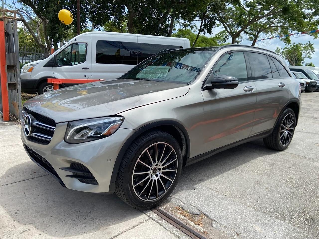 Mercedes-Benz GLC-Class GLC300 2019