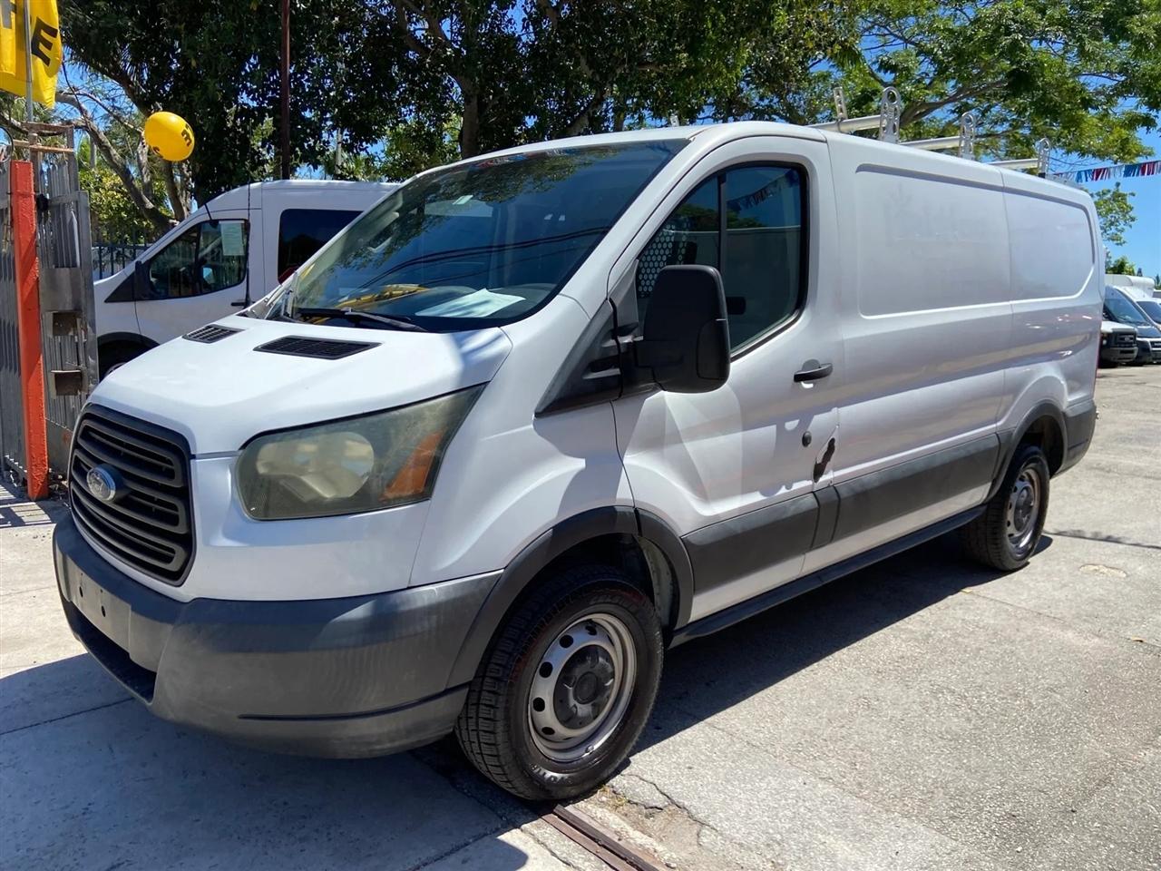 Ford Transit 250 Van Low Roof w/Sliding Pass. 130-in. WB 2016