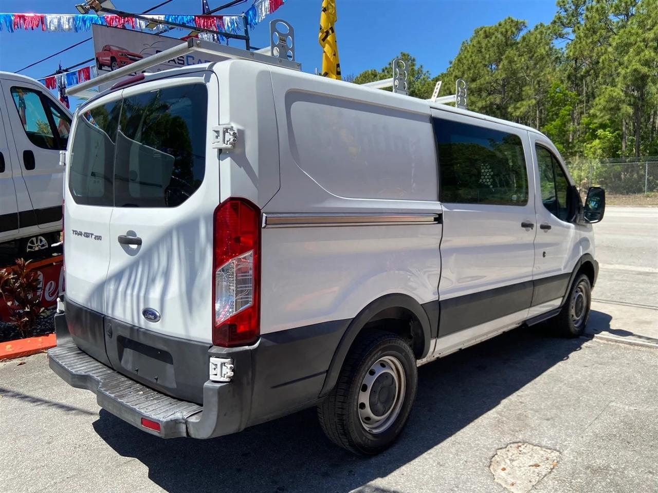 Ford Transit 250 Van Low Roof w/Sliding Pass. 130-in. WB 2016