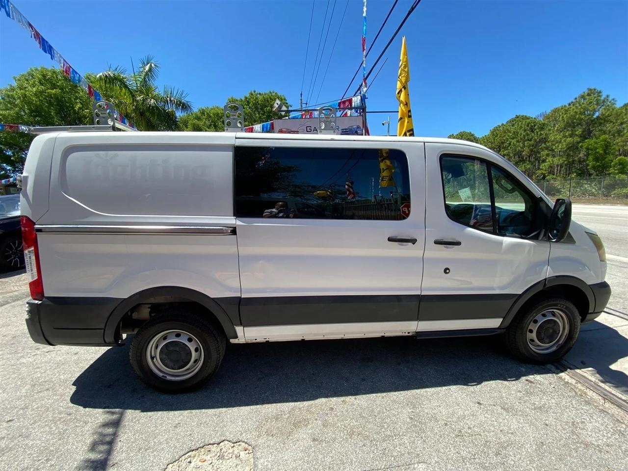 Ford Transit 250 Van Low Roof w/Sliding Pass. 130-in. WB 2016