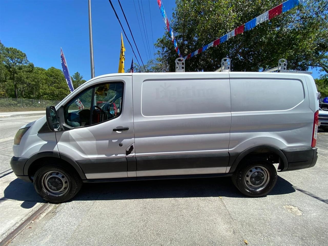 Ford Transit 250 Van Low Roof w/Sliding Pass. 130-in. WB 2016