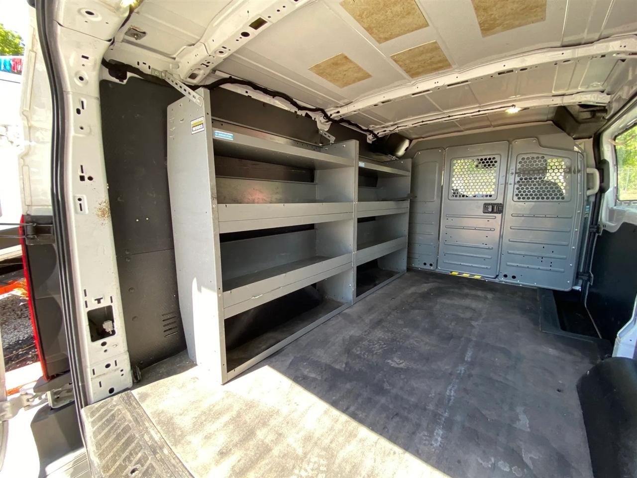 Ford Transit 250 Van Low Roof w/Sliding Pass. 130-in. WB 2016