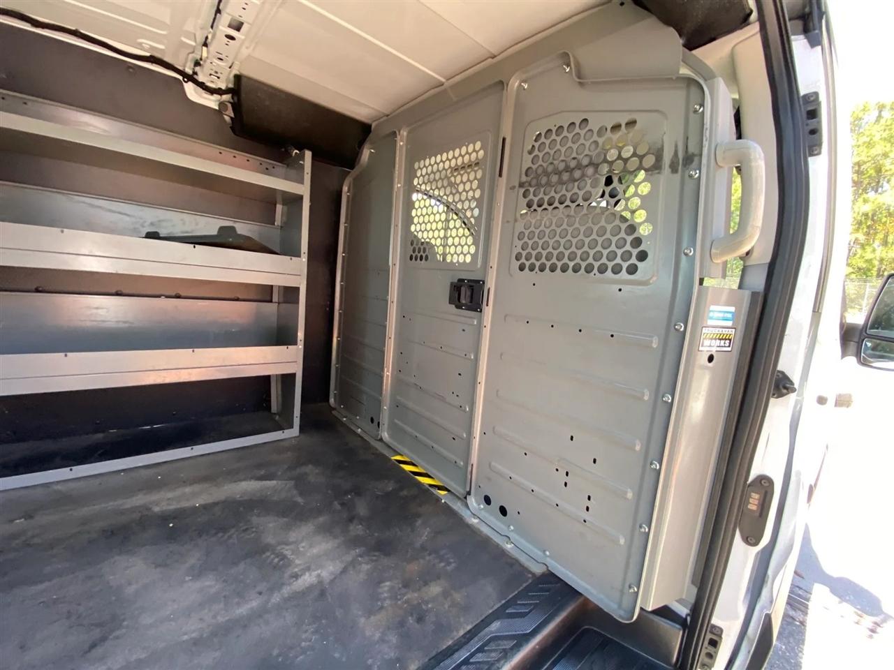 Ford Transit 250 Van Low Roof w/Sliding Pass. 130-in. WB 2016