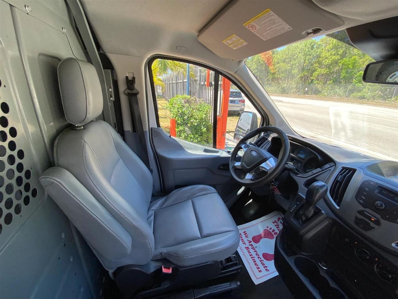Ford Transit 250 Van Low Roof w/Sliding Pass. 130-in. WB 2016