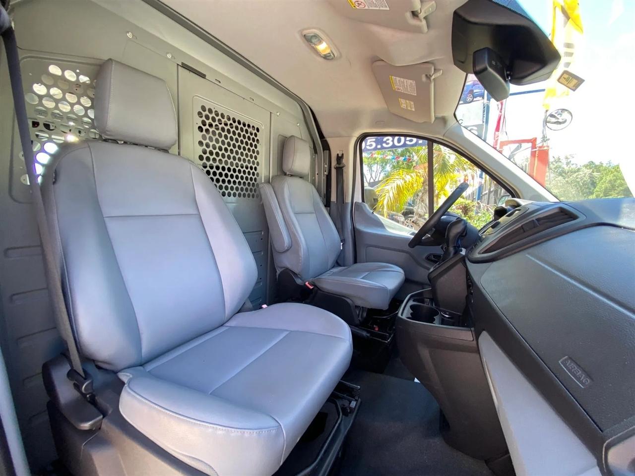 Ford Transit 250 Van Low Roof w/Sliding Pass. 130-in. WB 2016