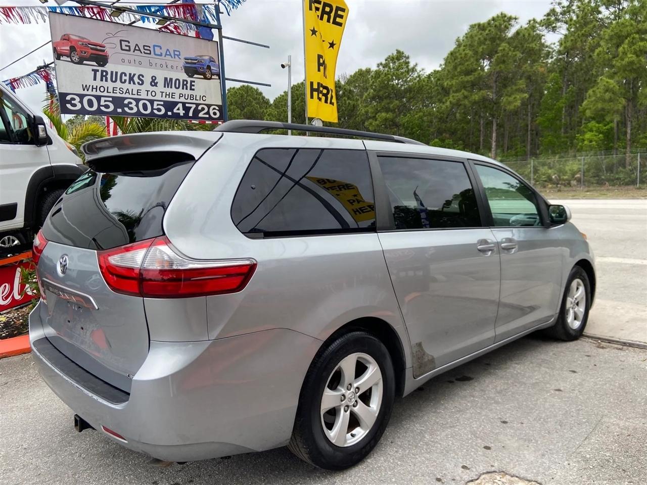 Toyota Sienna LE FWD 8-Passenger V6 2015