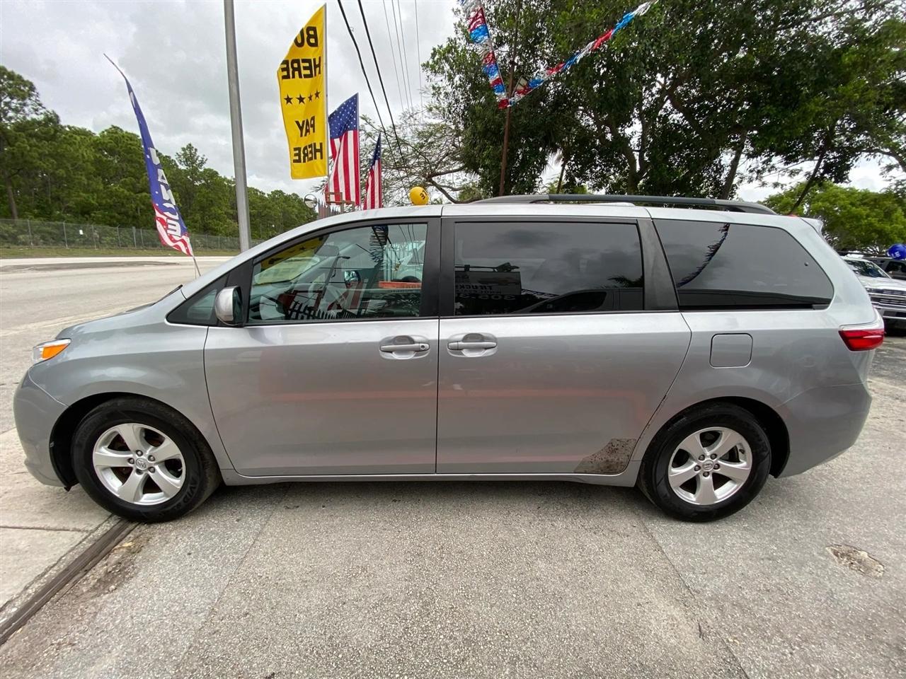 Toyota Sienna LE FWD 8-Passenger V6 2015