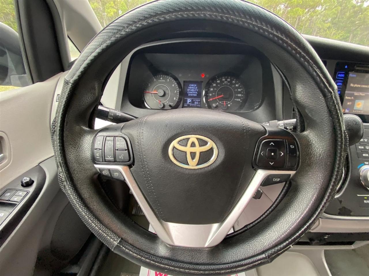 Toyota Sienna LE FWD 8-Passenger V6 2015