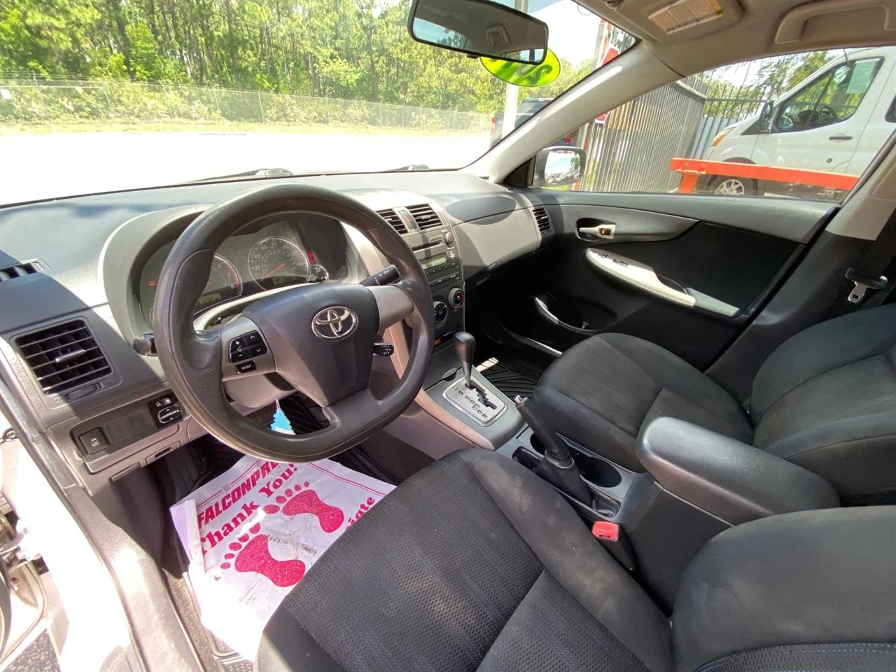 Toyota Corolla S 4-Speed AT 2011