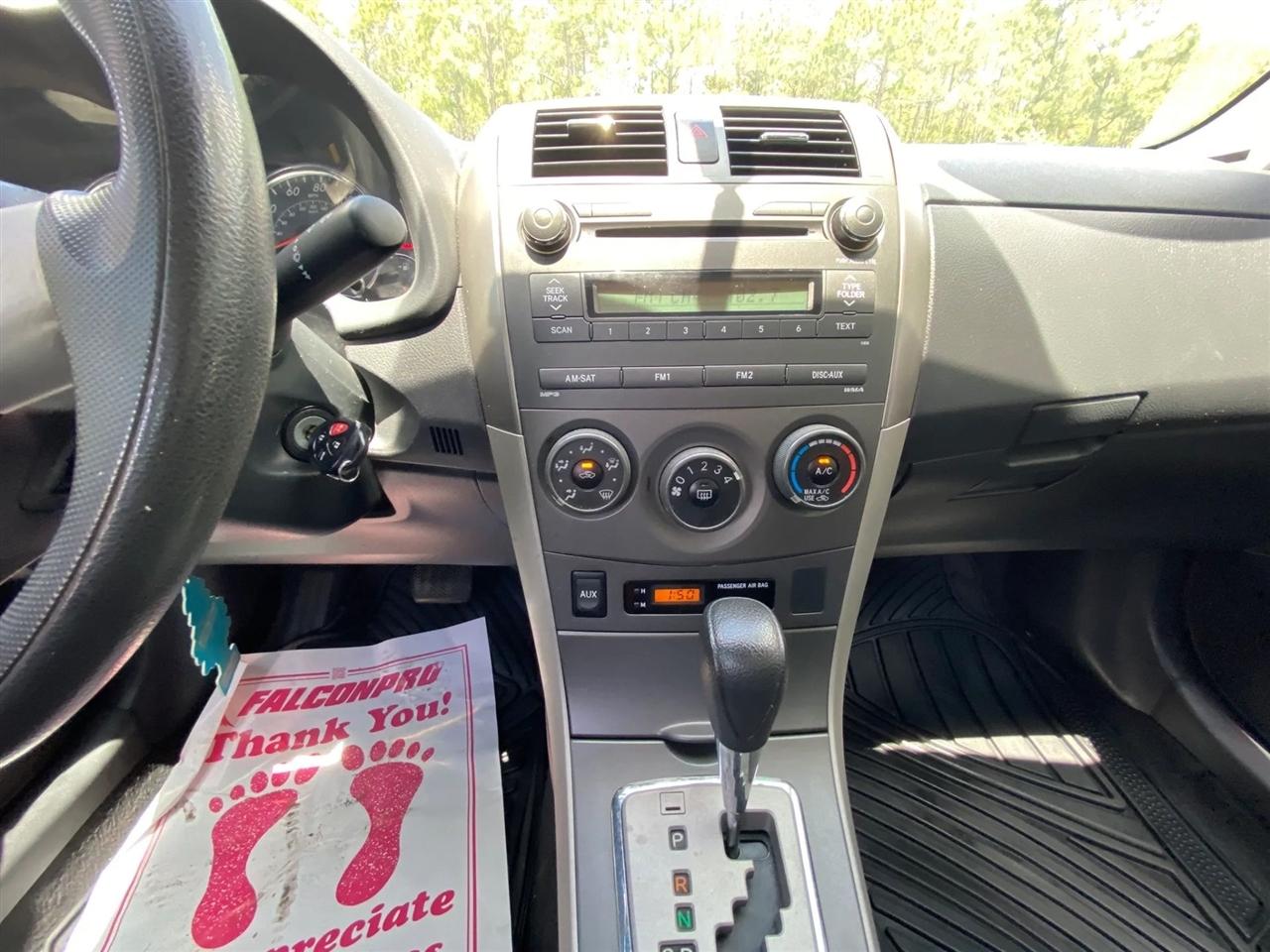 Toyota Corolla S 4-Speed AT 2011