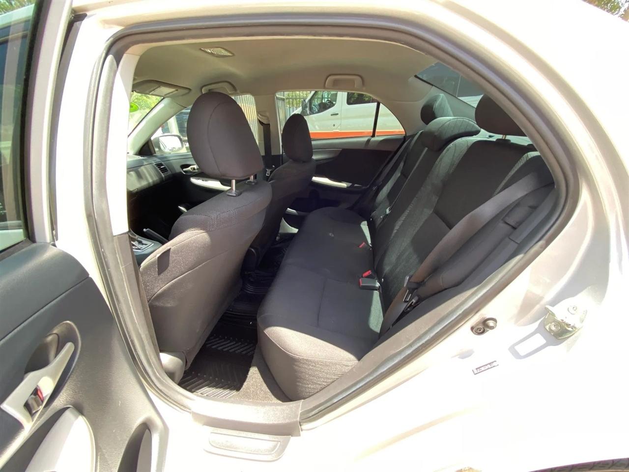 Toyota Corolla S 4-Speed AT 2011