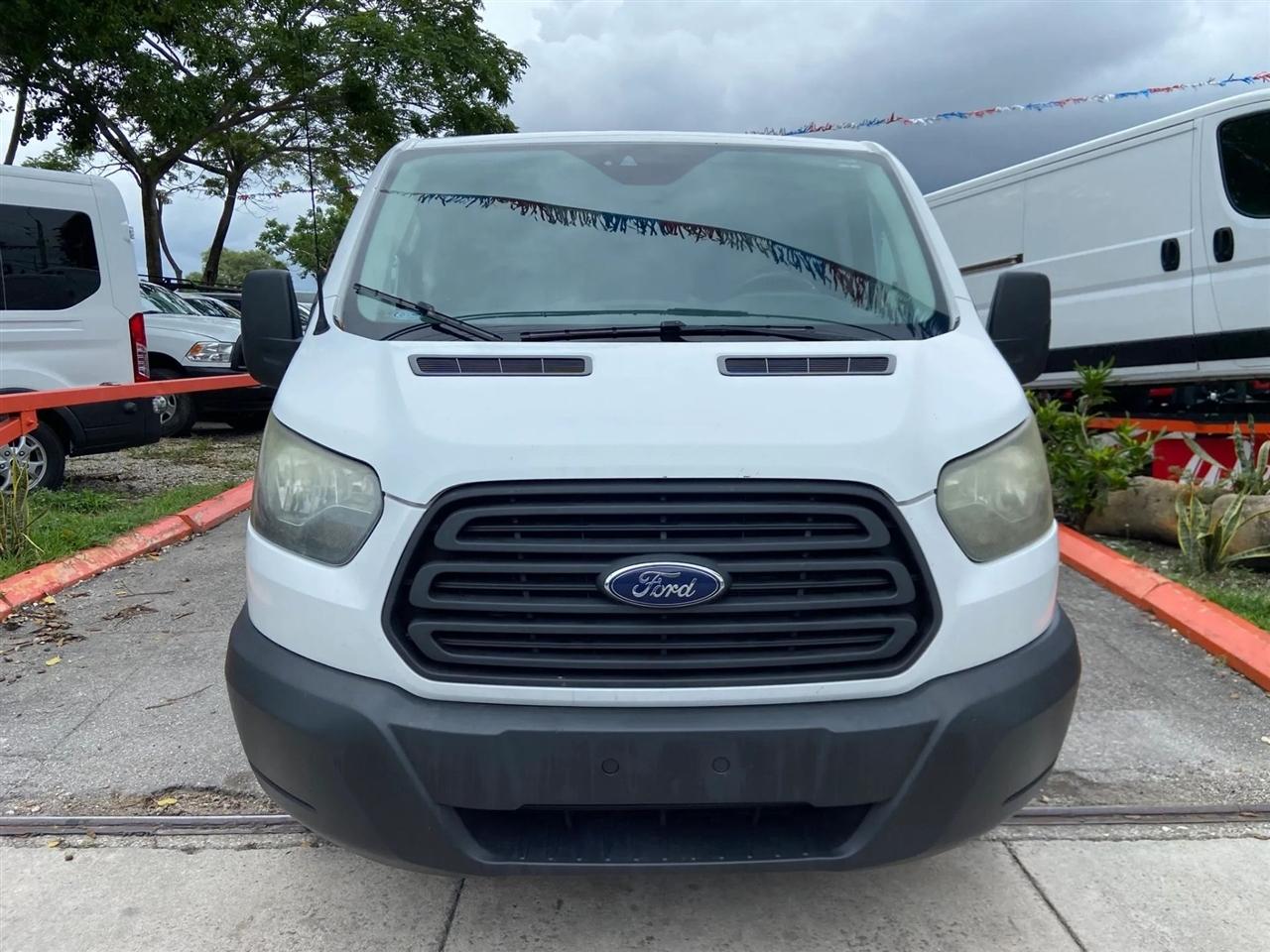 Ford Transit 150 Van Low Roof 60/40 Pass. 130-in. WB 2017