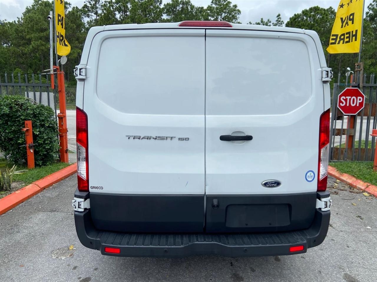 Ford Transit 150 Van Low Roof 60/40 Pass. 130-in. WB 2017