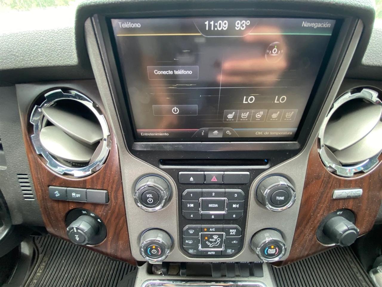Ford F-250 SD XL Crew Cab 4WD 2013