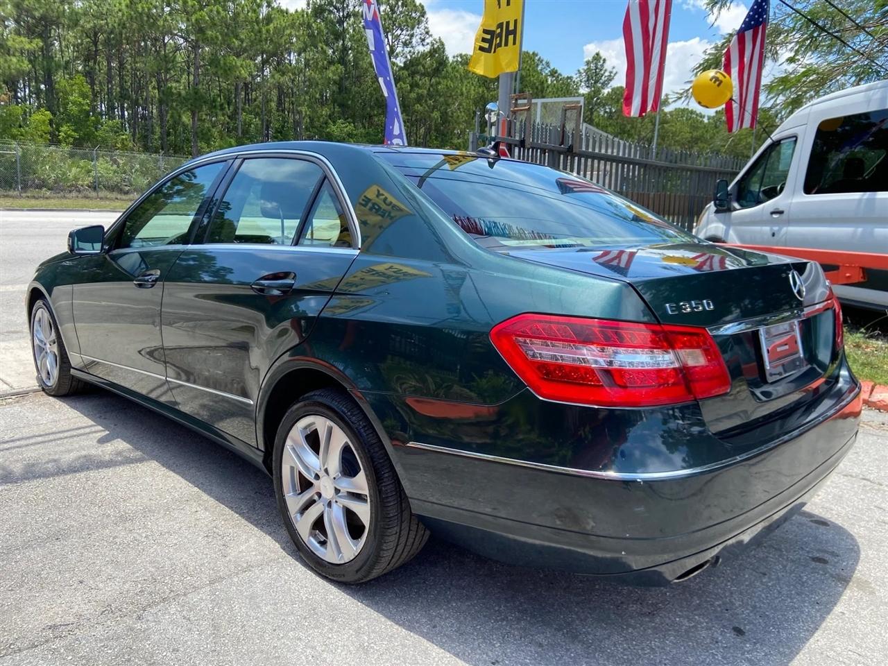 Mercedes-Benz E-Class E350 Sedan 4MATIC 2010