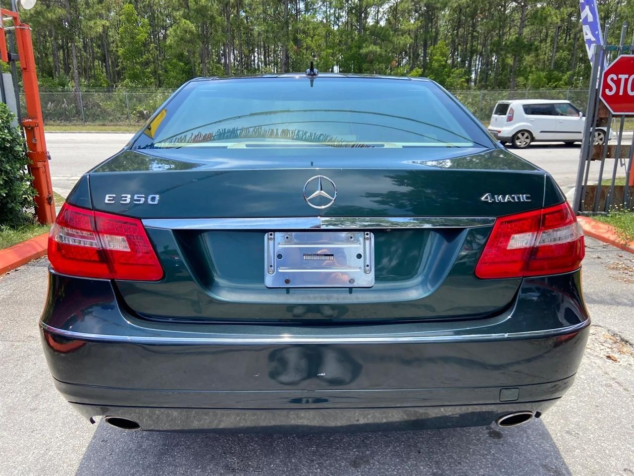 Mercedes-Benz E-Class E350 Sedan 4MATIC 2010