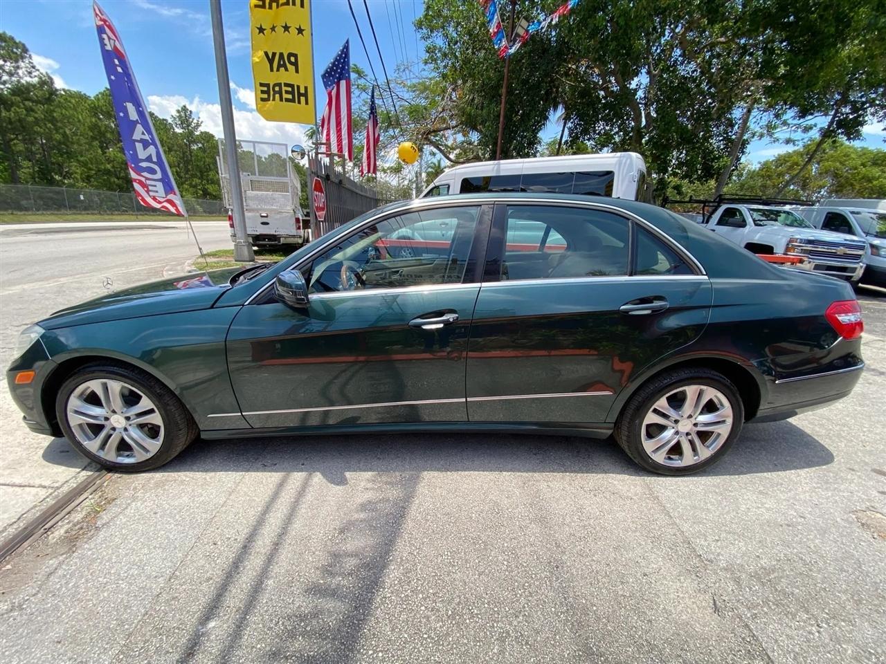 Mercedes-Benz E-Class E350 Sedan 4MATIC 2010