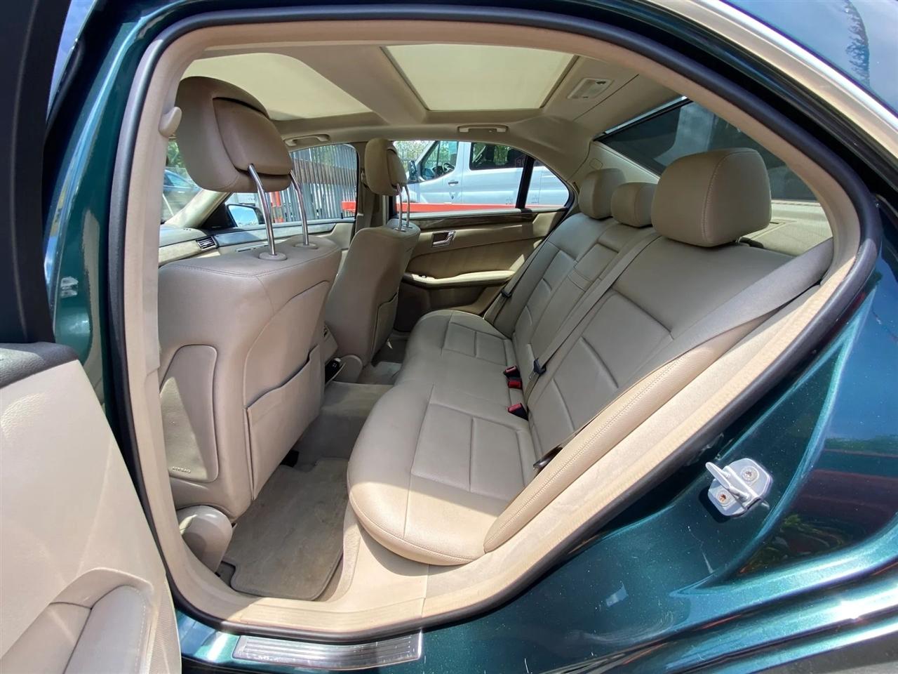 Mercedes-Benz E-Class E350 Sedan 4MATIC 2010