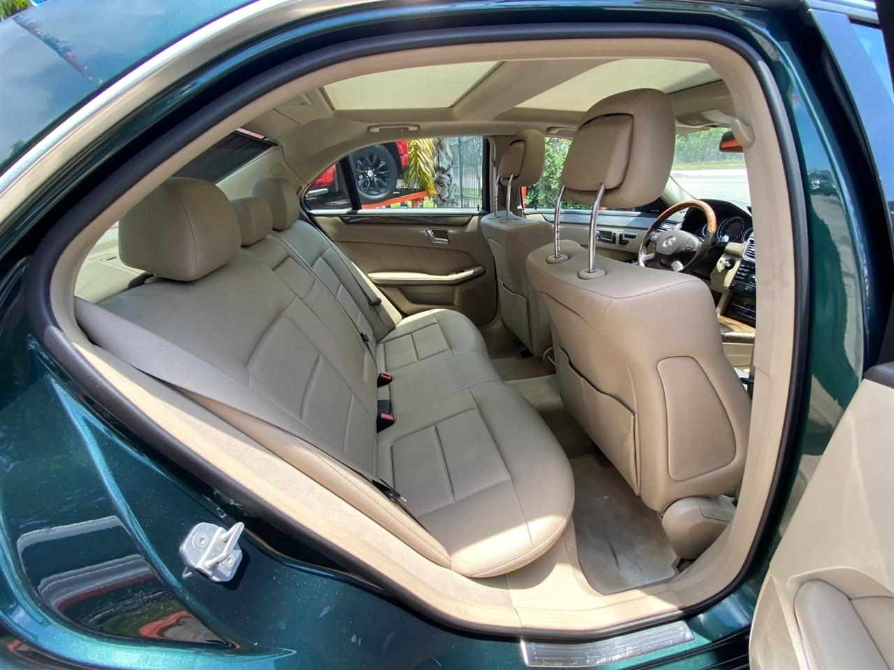 Mercedes-Benz E-Class E350 Sedan 4MATIC 2010