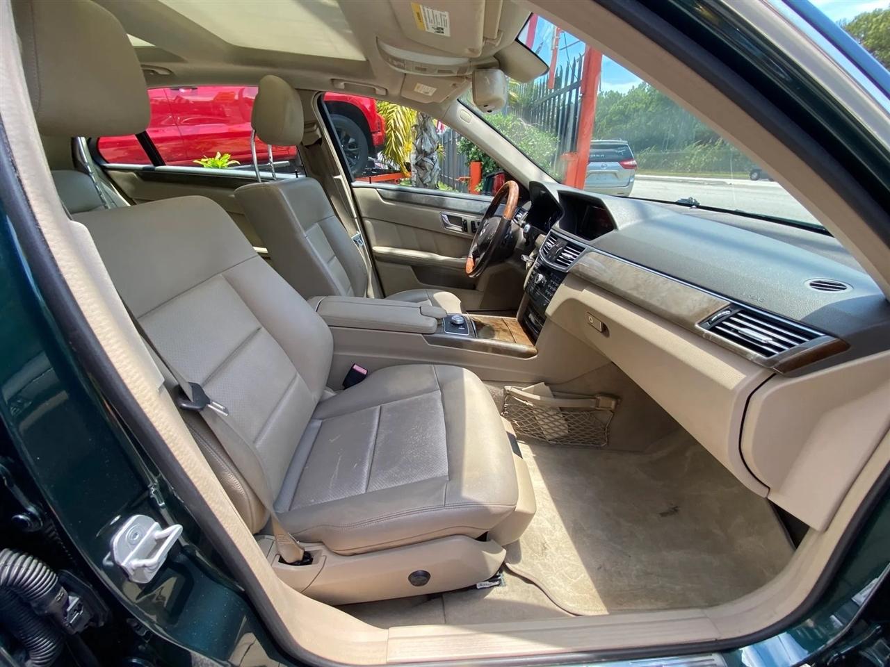 Mercedes-Benz E-Class E350 Sedan 4MATIC 2010