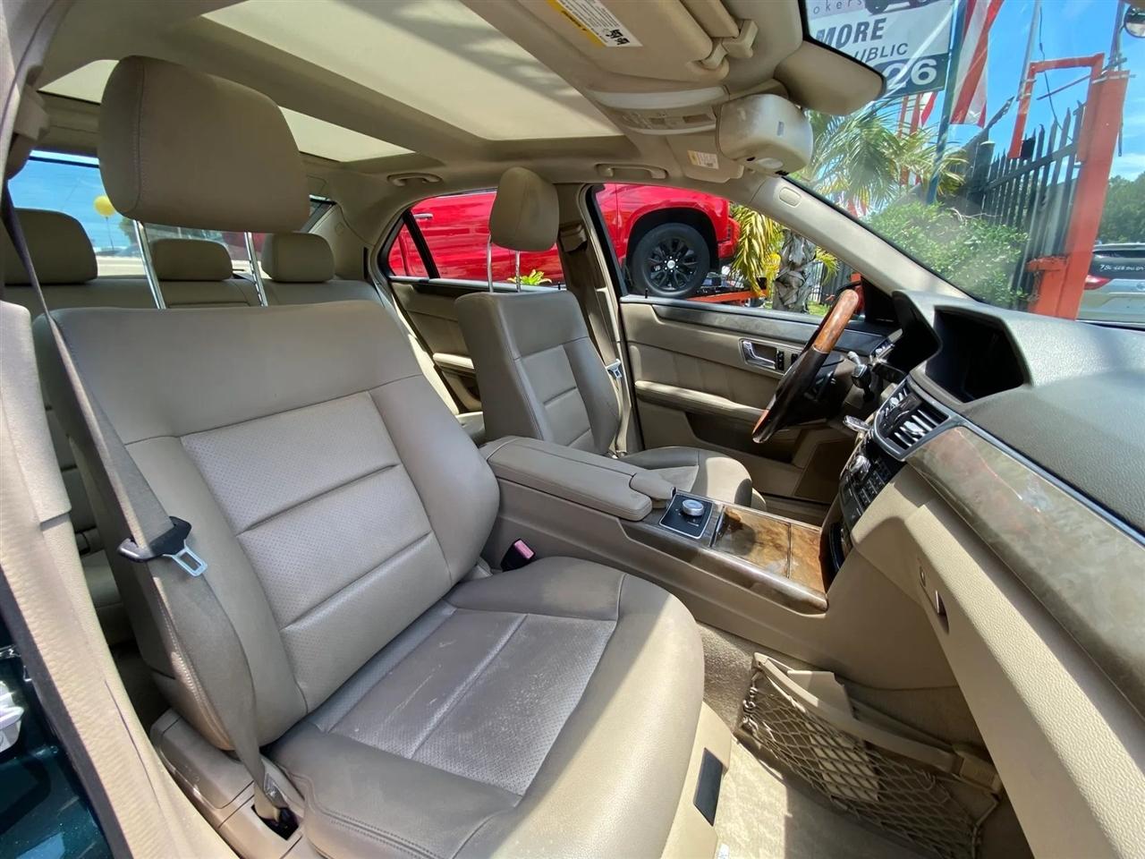 Mercedes-Benz E-Class E350 Sedan 4MATIC 2010