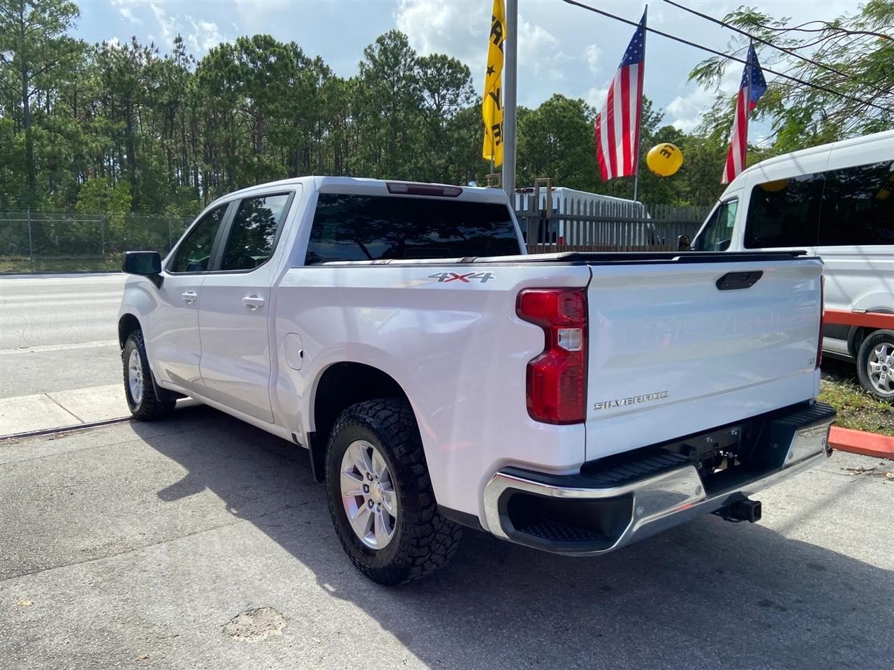 Chevrolet Silverado 1500 LT Crew Cab 4WD 2020