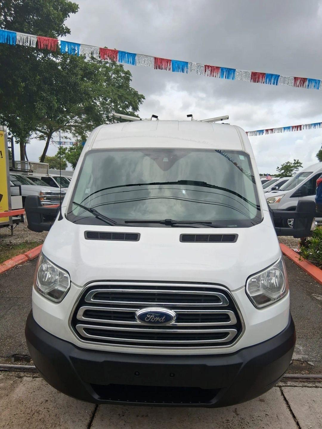 Ford Transit 350 Van Med. Roof w/Sliding Pass. 148-in. WB 2019