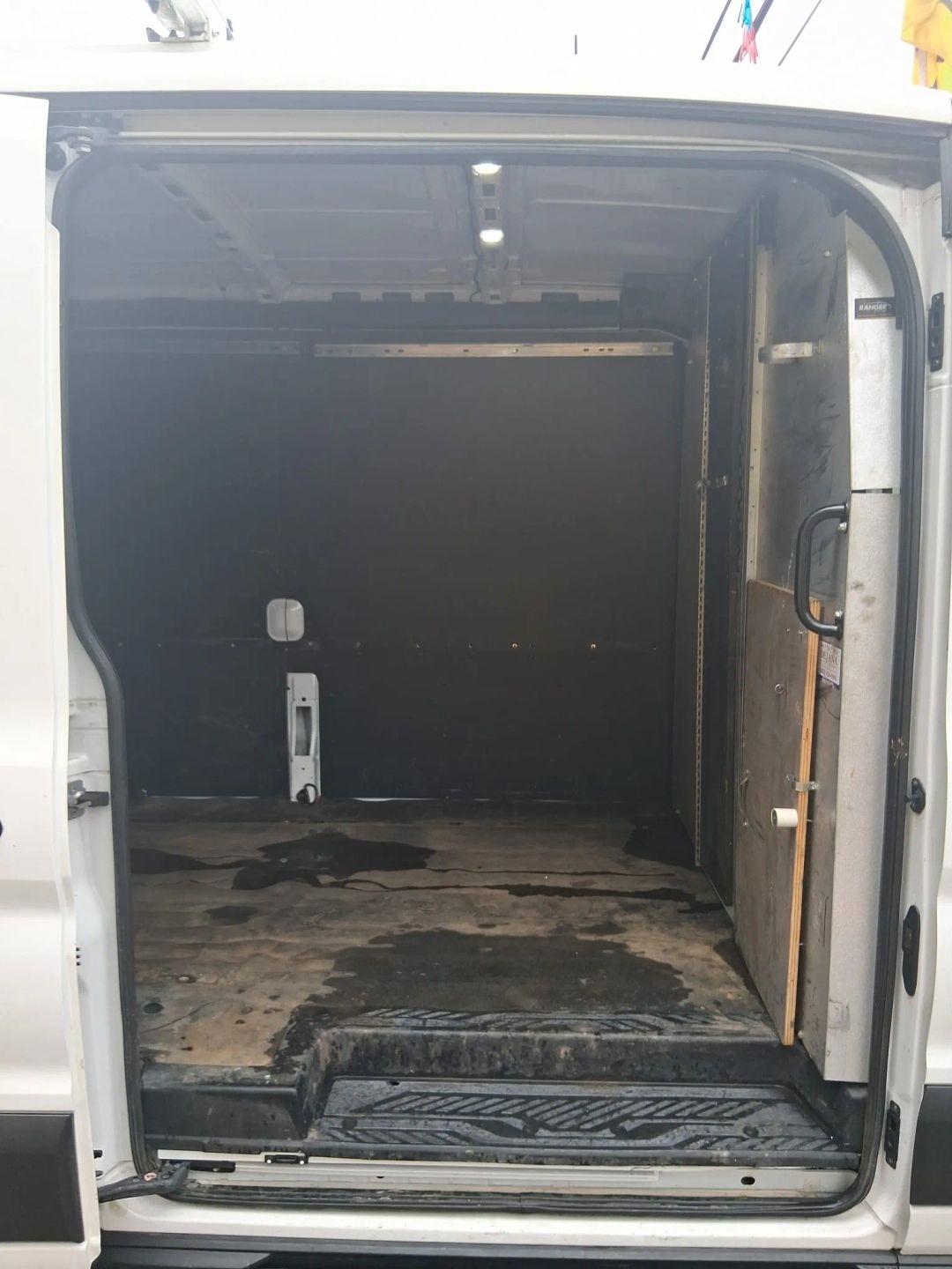 Ford Transit 350 Van Med. Roof w/Sliding Pass. 148-in. WB 2019