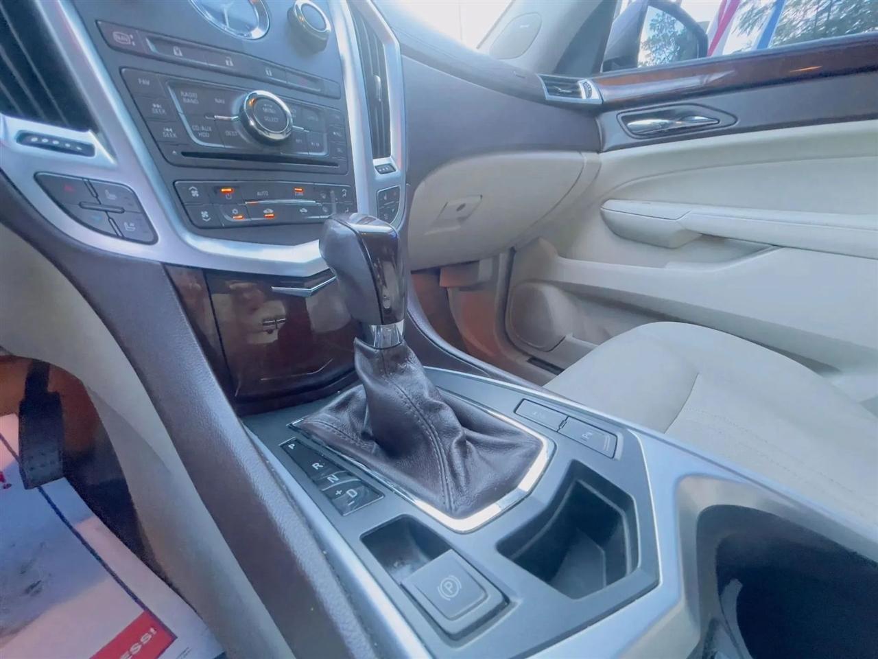 Cadillac SRX Premium Collection 2011