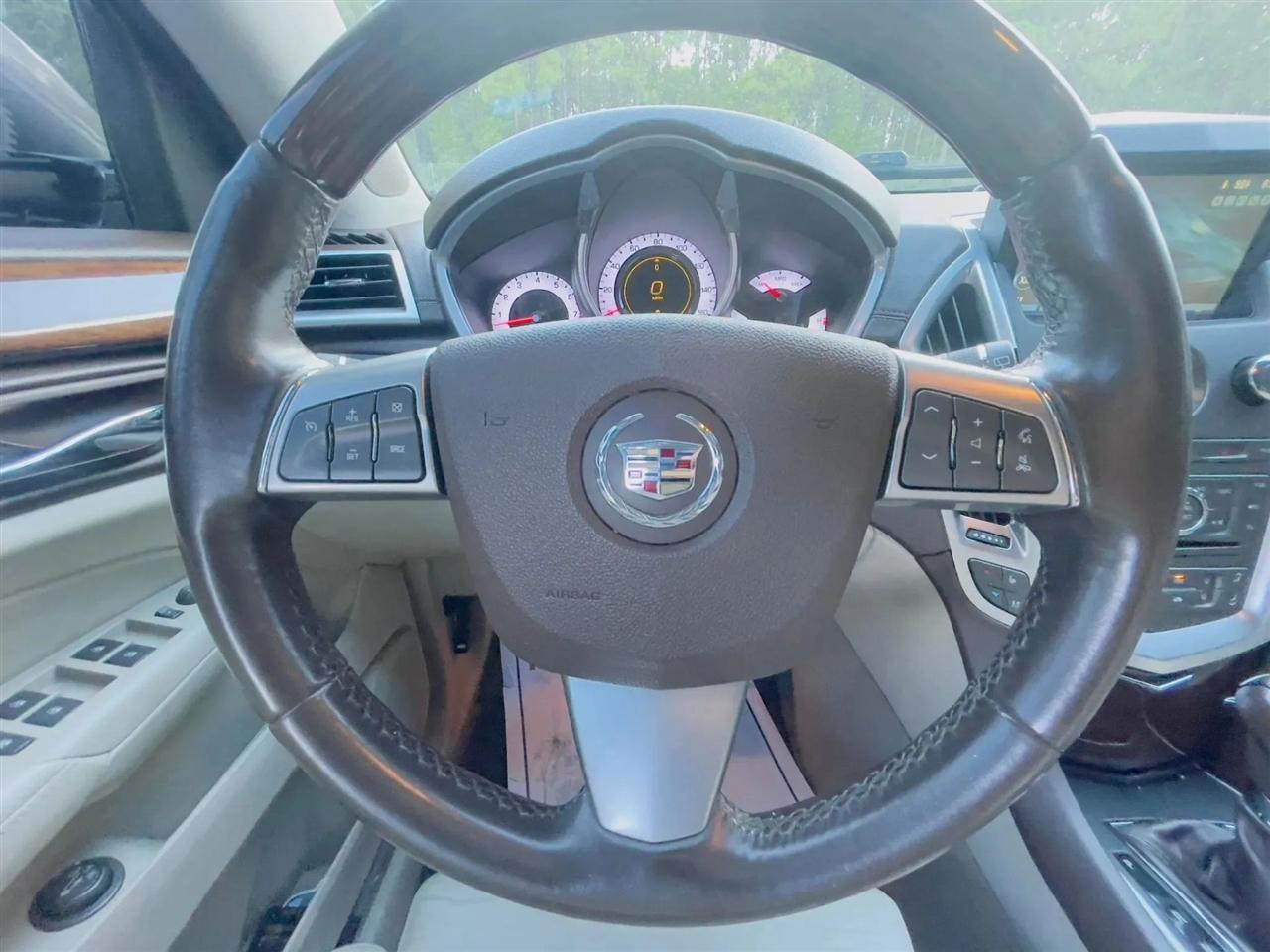 Cadillac SRX Premium Collection 2011