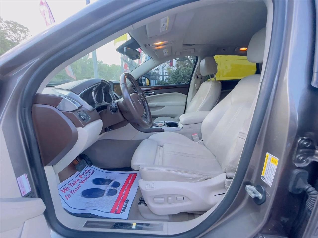 Cadillac SRX Premium Collection 2011