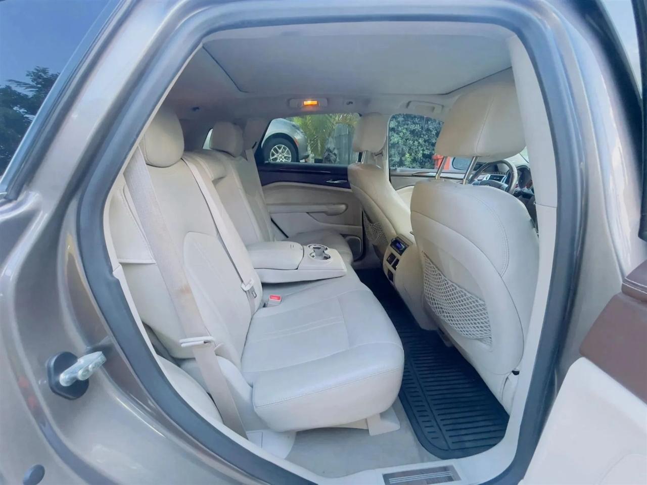 Cadillac SRX Premium Collection 2011